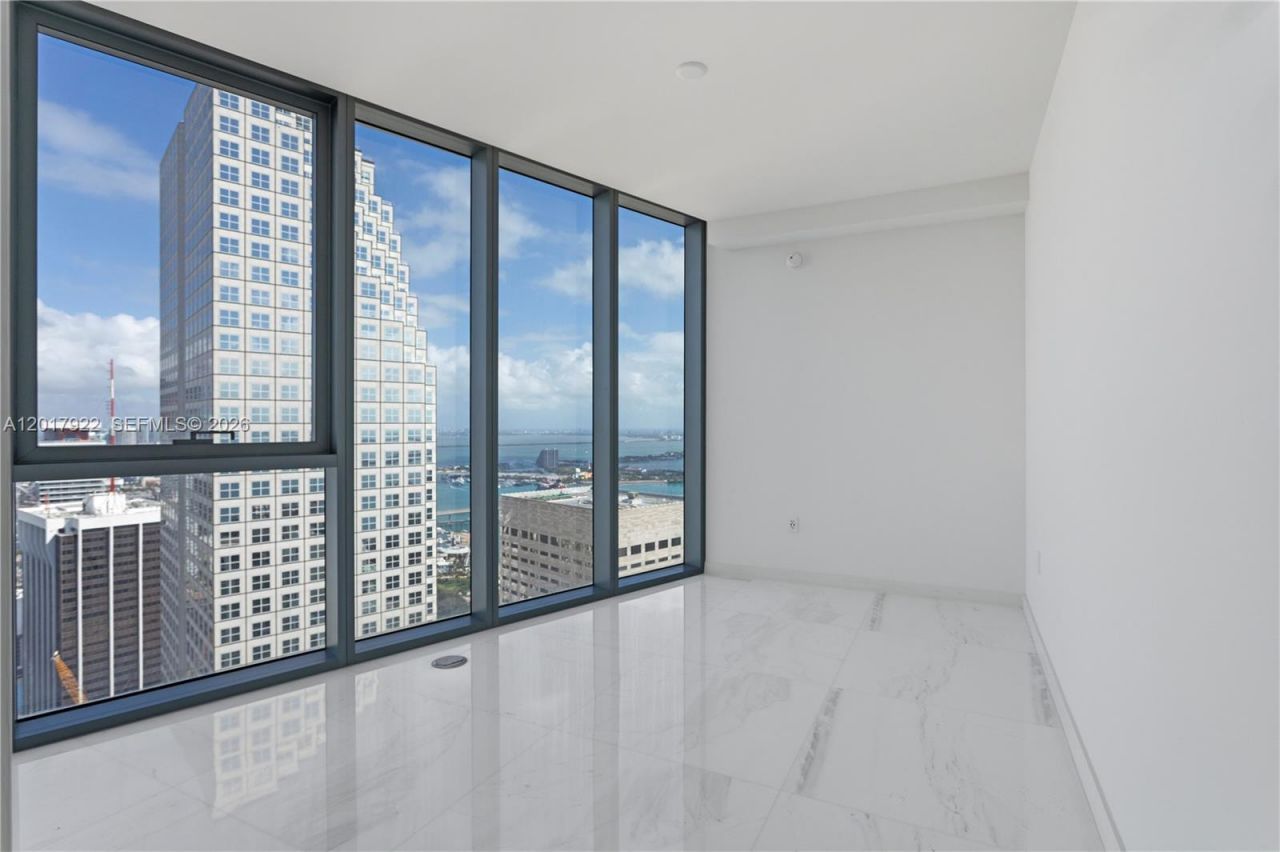 300 Biscayne Boulevard Way , Unit 5002E, Miami, FL 33131 Photo