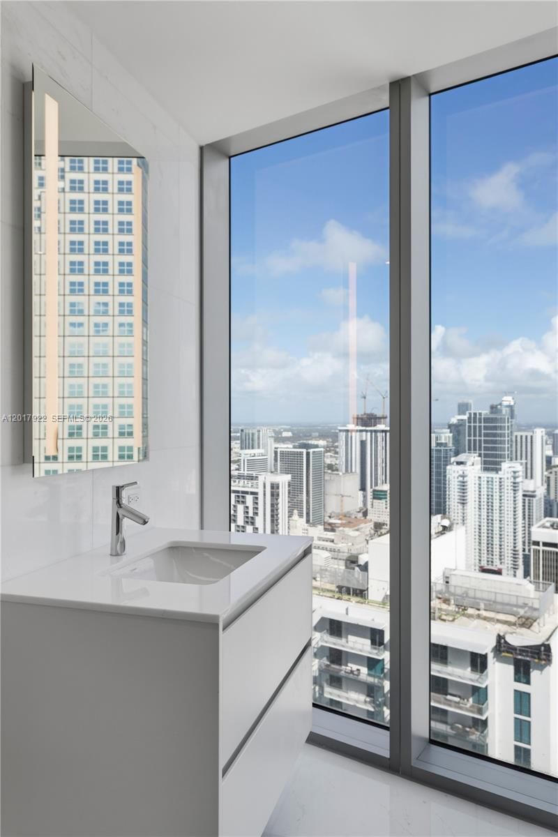300 Biscayne Boulevard Way , Unit 5002E, Miami, FL 33131 Photo