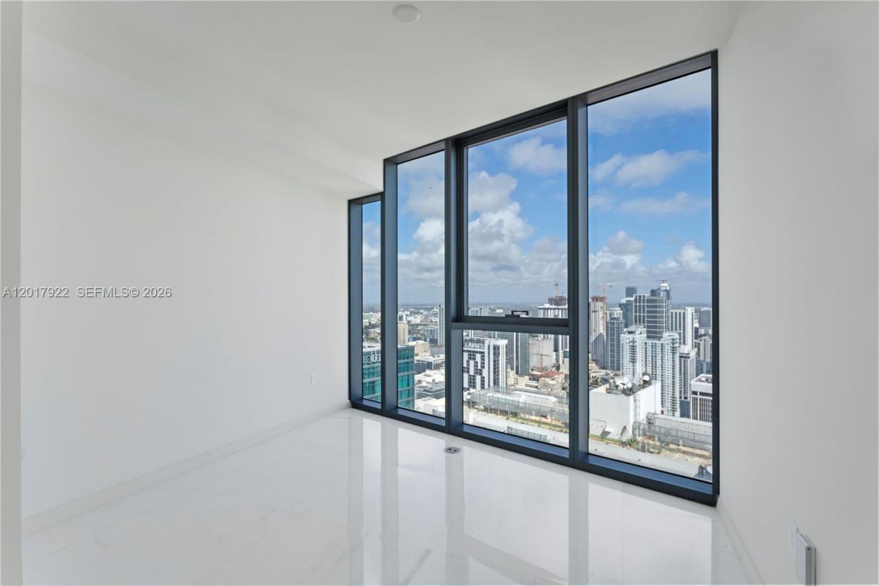 300 Biscayne Boulevard Way , Unit 5002E, Miami, FL 33131 Photo
