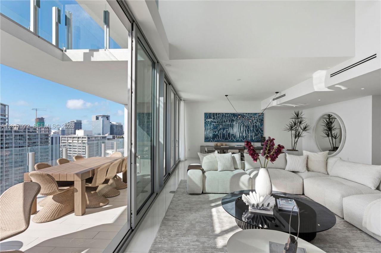 300 Biscayne Boulevard Way , Unit 5002E, Miami, FL 33131 Photo