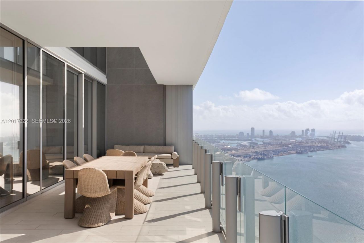300 Biscayne Boulevard Way , Unit 5002E, Miami, FL 33131 Photo