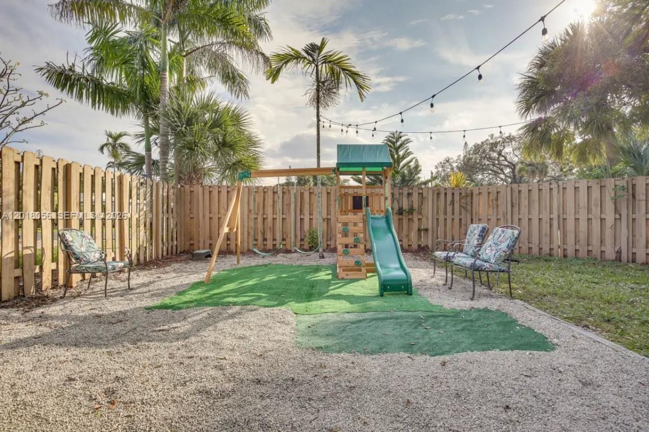 1237 SW 28th St , Fort Lauderdale, FL 33315 Photo