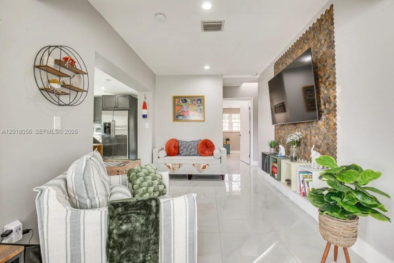 1237 SW 28th St , Fort Lauderdale, FL 33315 Photo