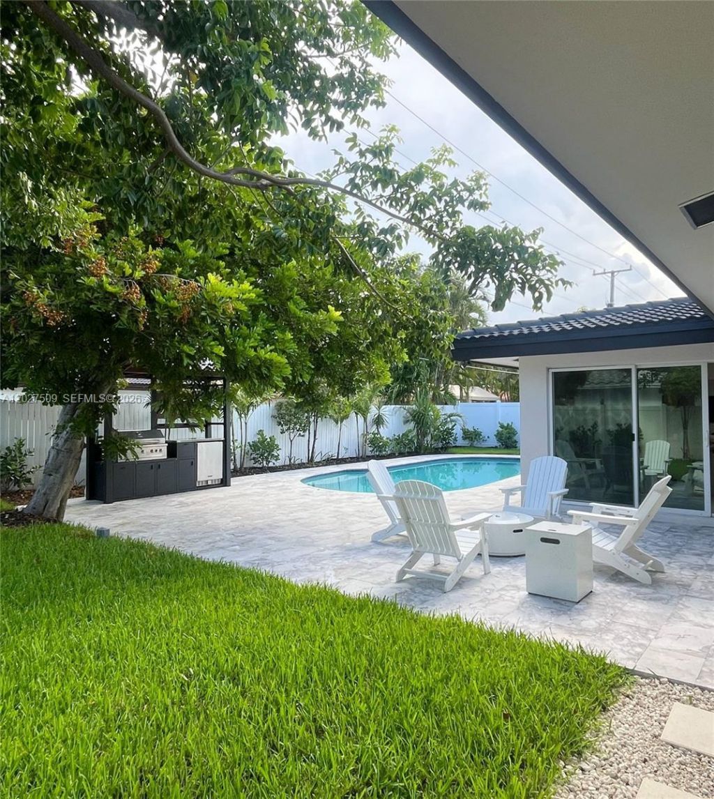 2110 NE 54th St, Fort Lauderdale, FL 33308 Photo