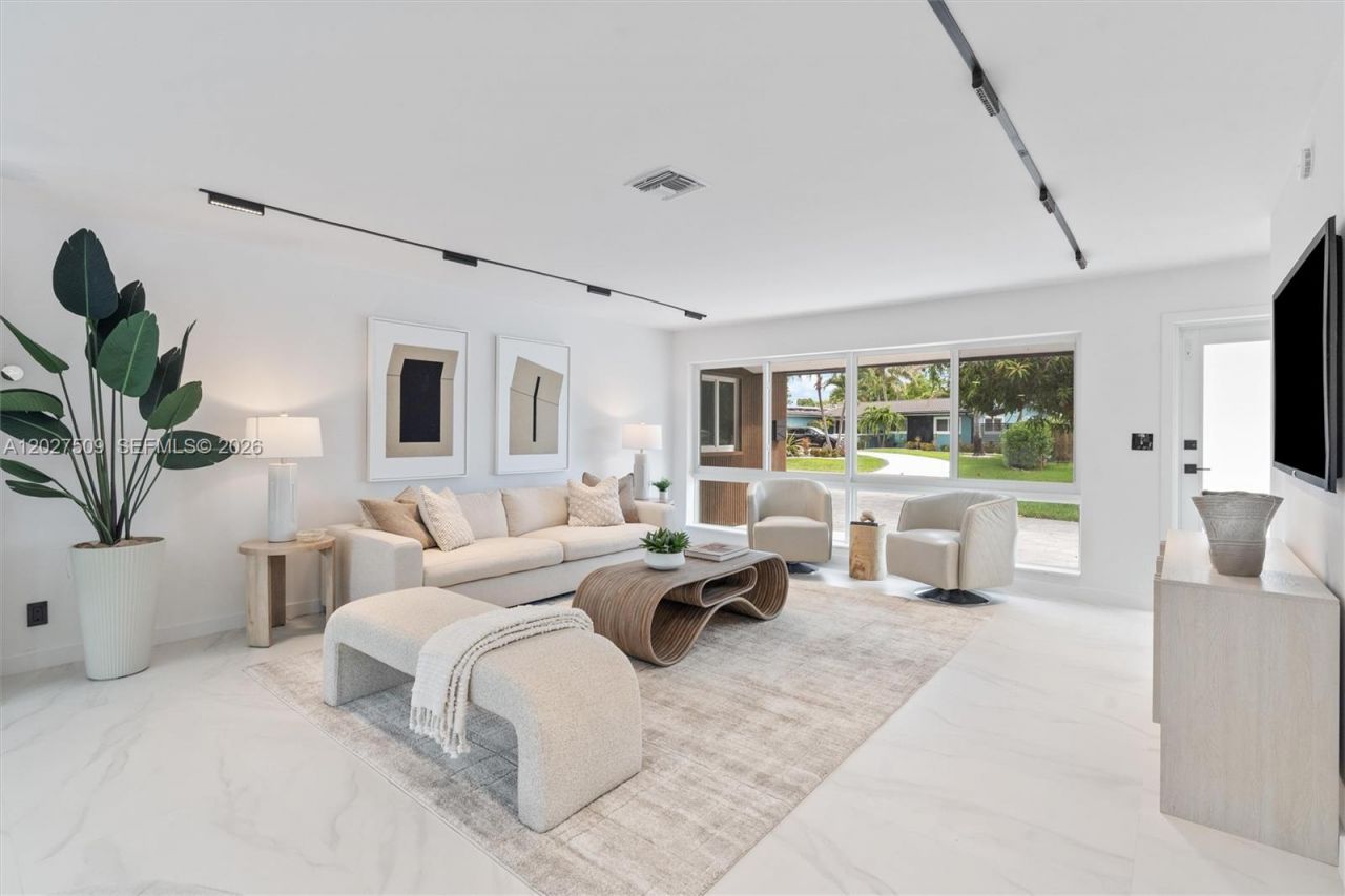 2110 NE 54th St, Fort Lauderdale, FL 33308 Photo