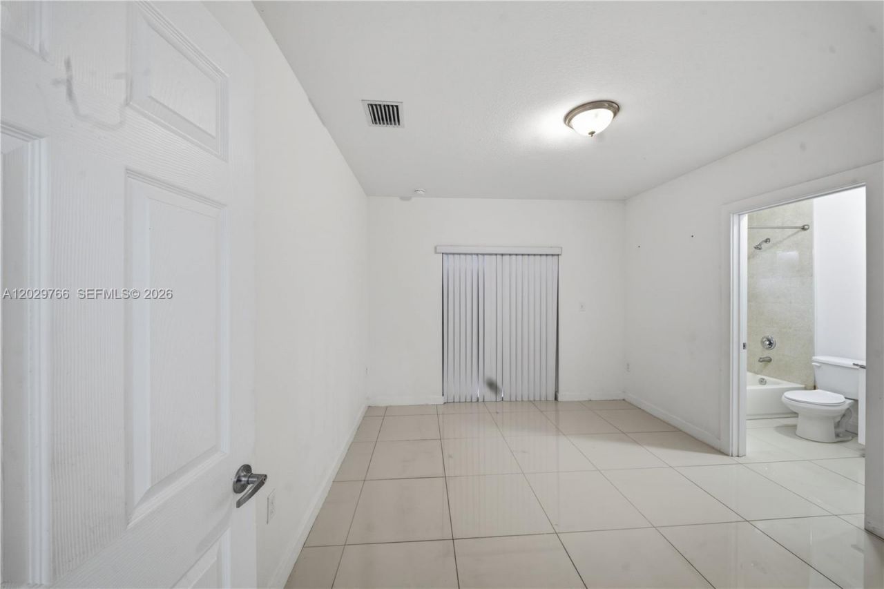 2249/2251 NW 66th St , Miami, FL 33147 Photo