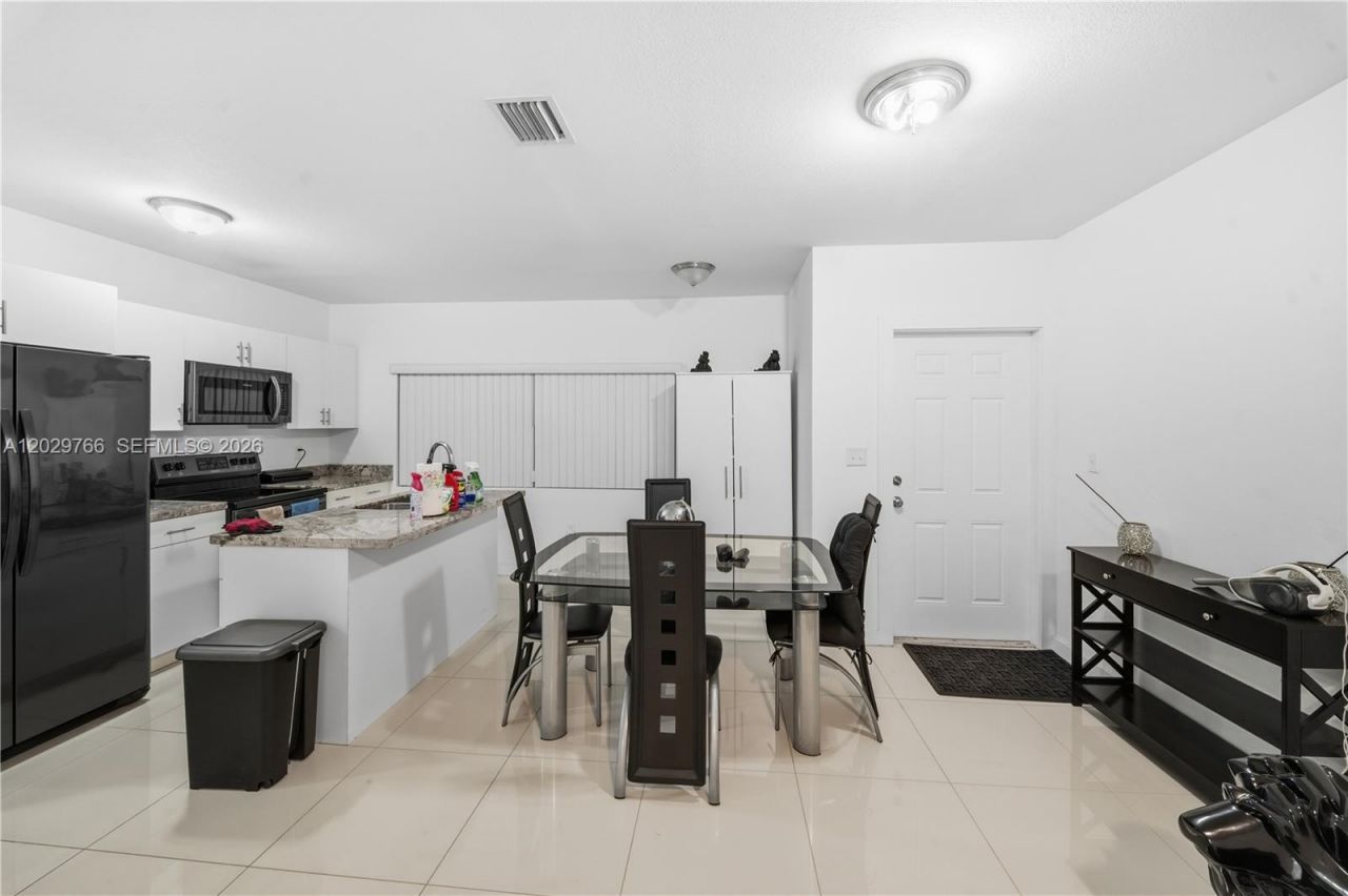 2249/2251 NW 66th St , Miami, FL 33147 Photo