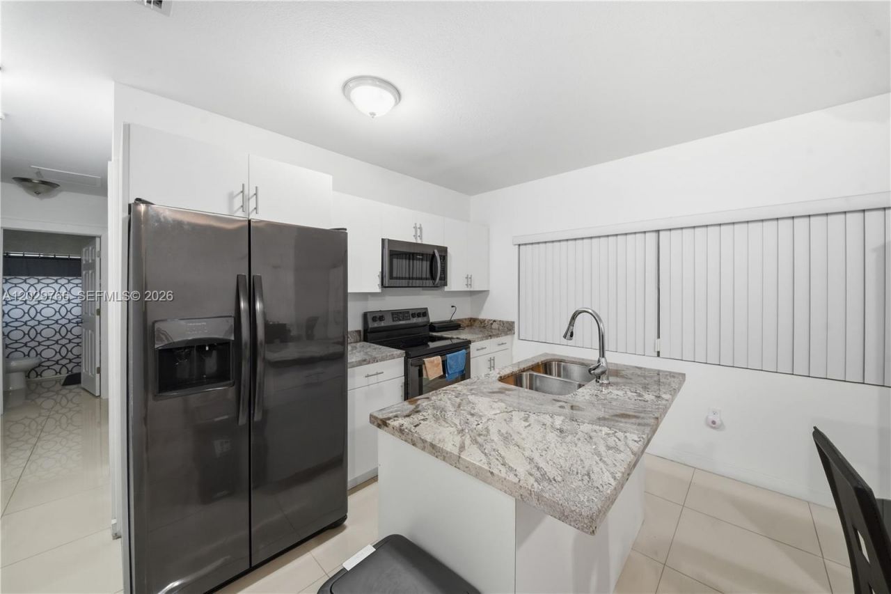 2249/2251 NW 66th St , Miami, FL 33147 Photo