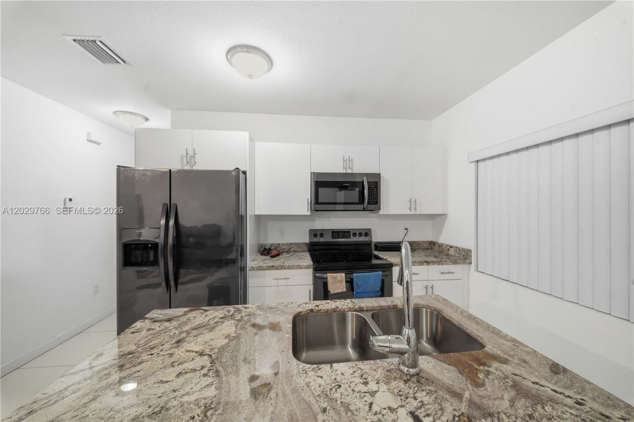2249/2251 NW 66th St , Miami, FL 33147 Photo