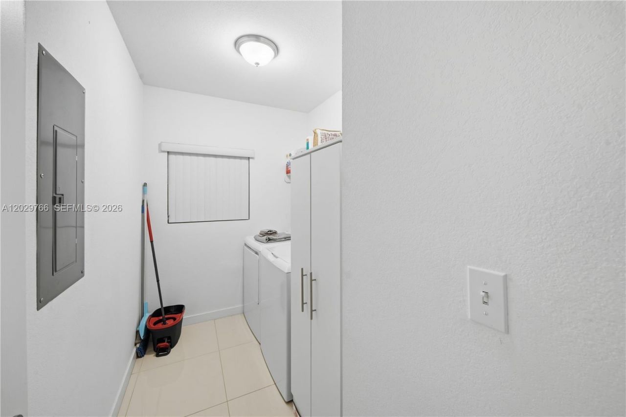 2249/2251 NW 66th St , Miami, FL 33147 Photo