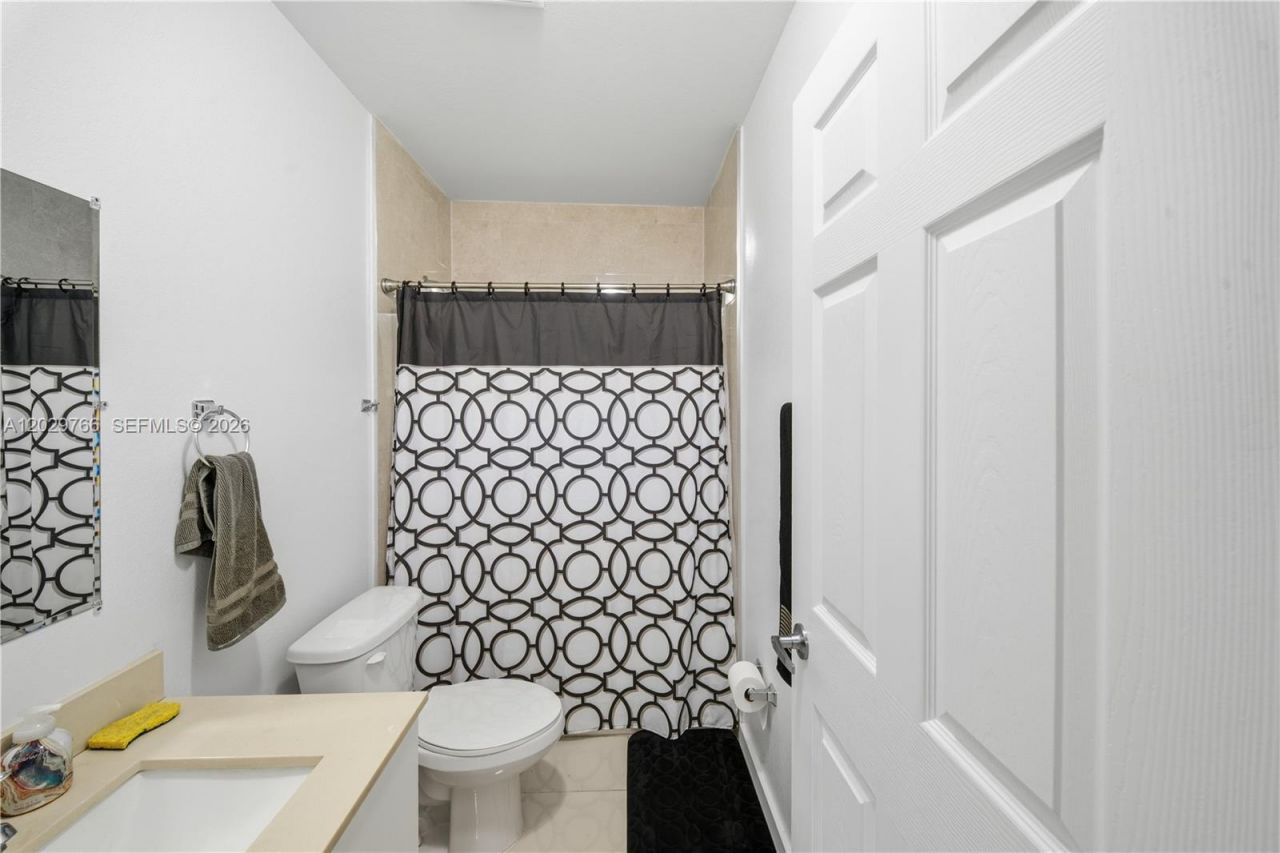 2249/2251 NW 66th St , Miami, FL 33147 Photo