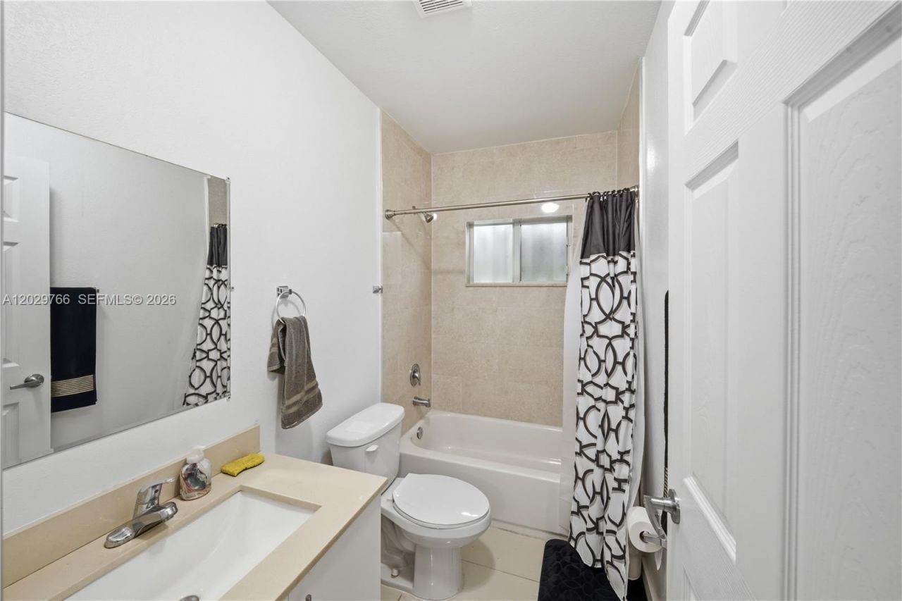 2249/2251 NW 66th St , Miami, FL 33147 Photo