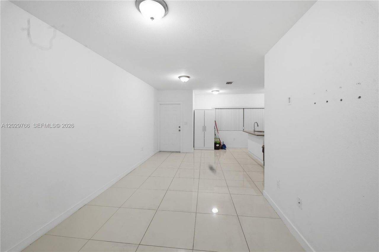 2249/2251 NW 66th St , Miami, FL 33147 Photo
