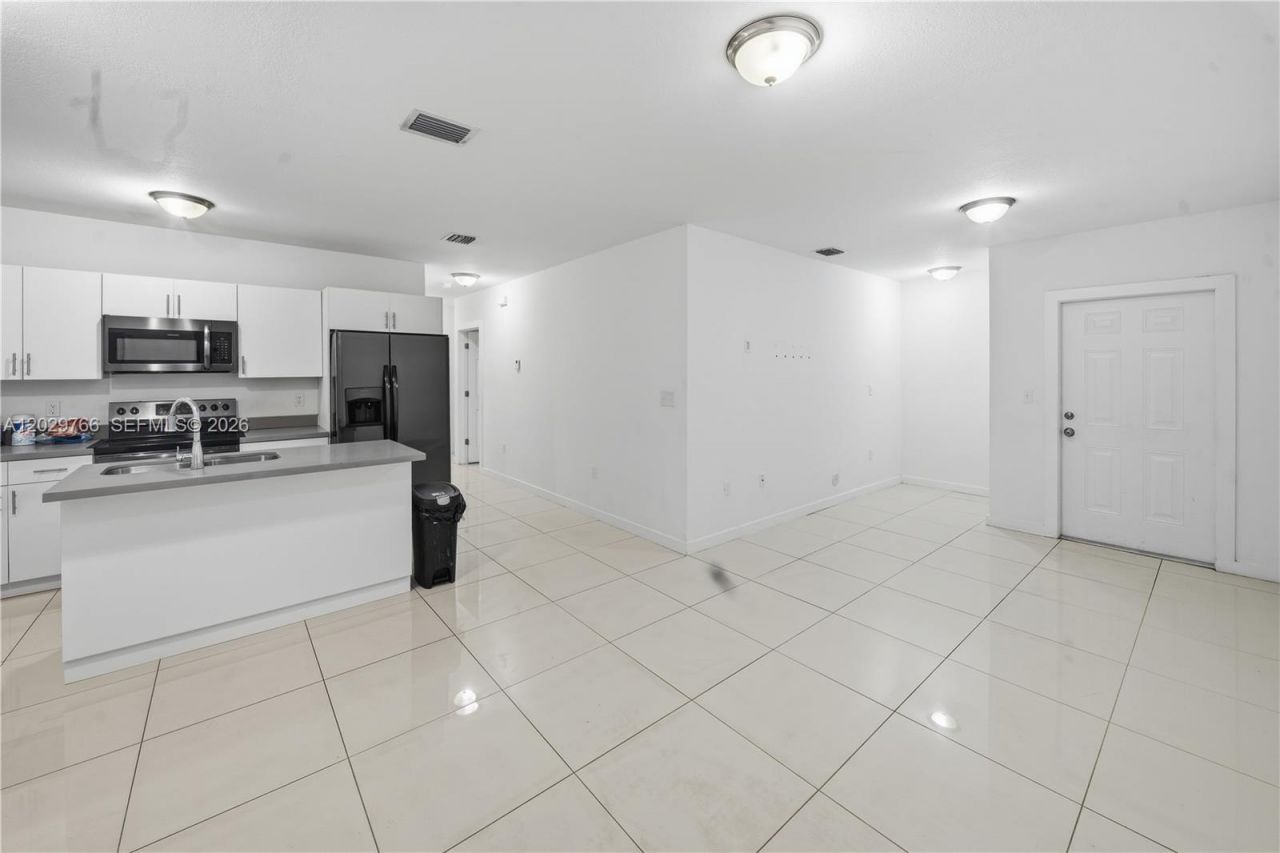 2249/2251 NW 66th St , Miami, FL 33147 Photo
