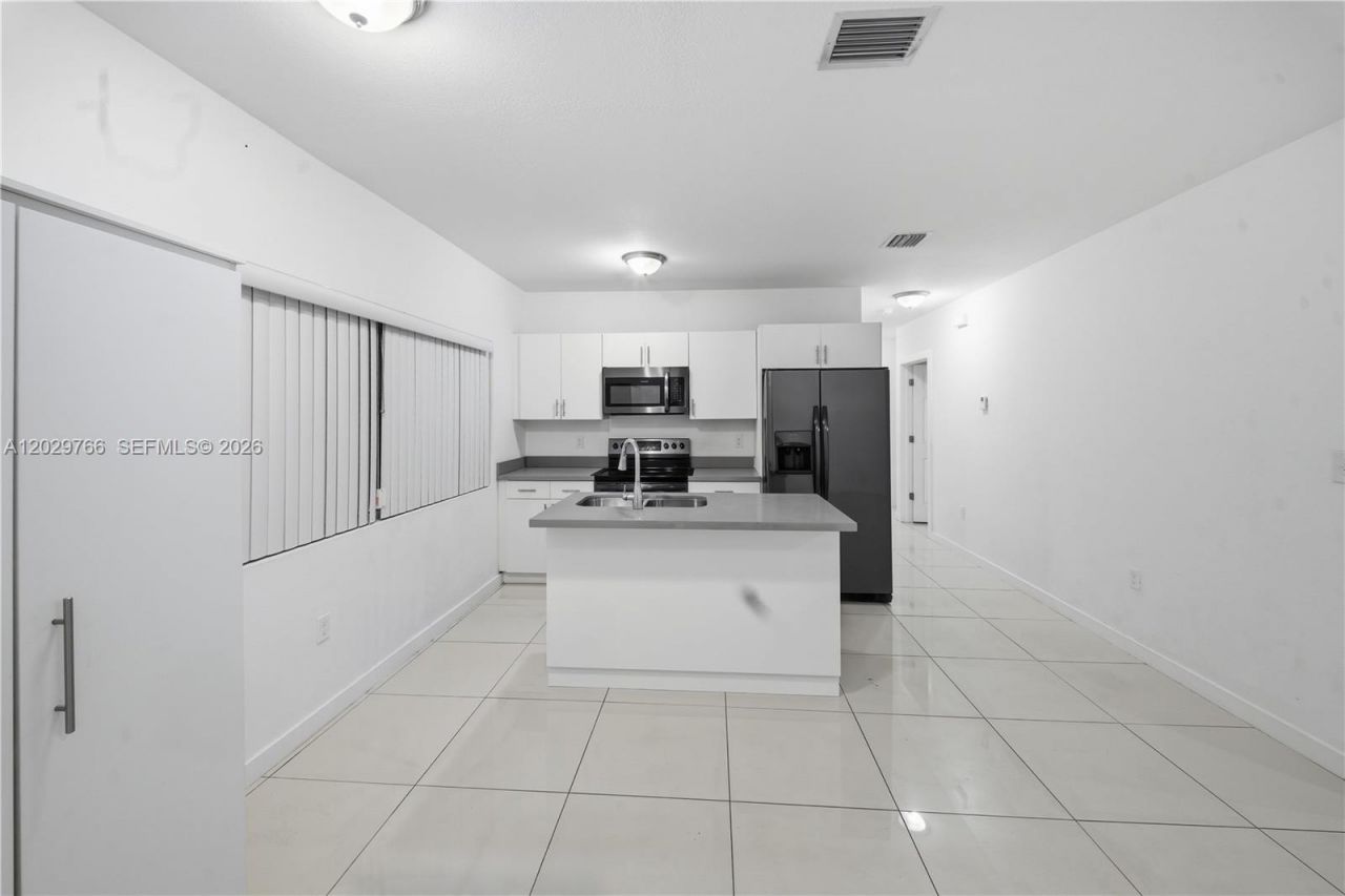 2249/2251 NW 66th St , Miami, FL 33147 Photo