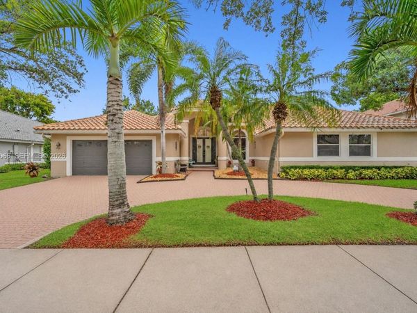 1776 W Eagle Trace Blvd W, Coral Springs, FL 33071