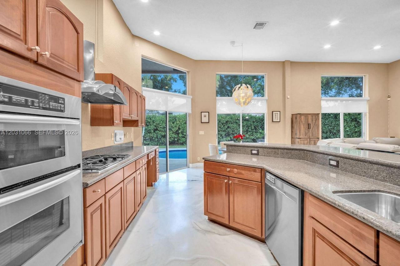 1776 W Eagle Trace Blvd W, Coral Springs, FL 33071 Photo
