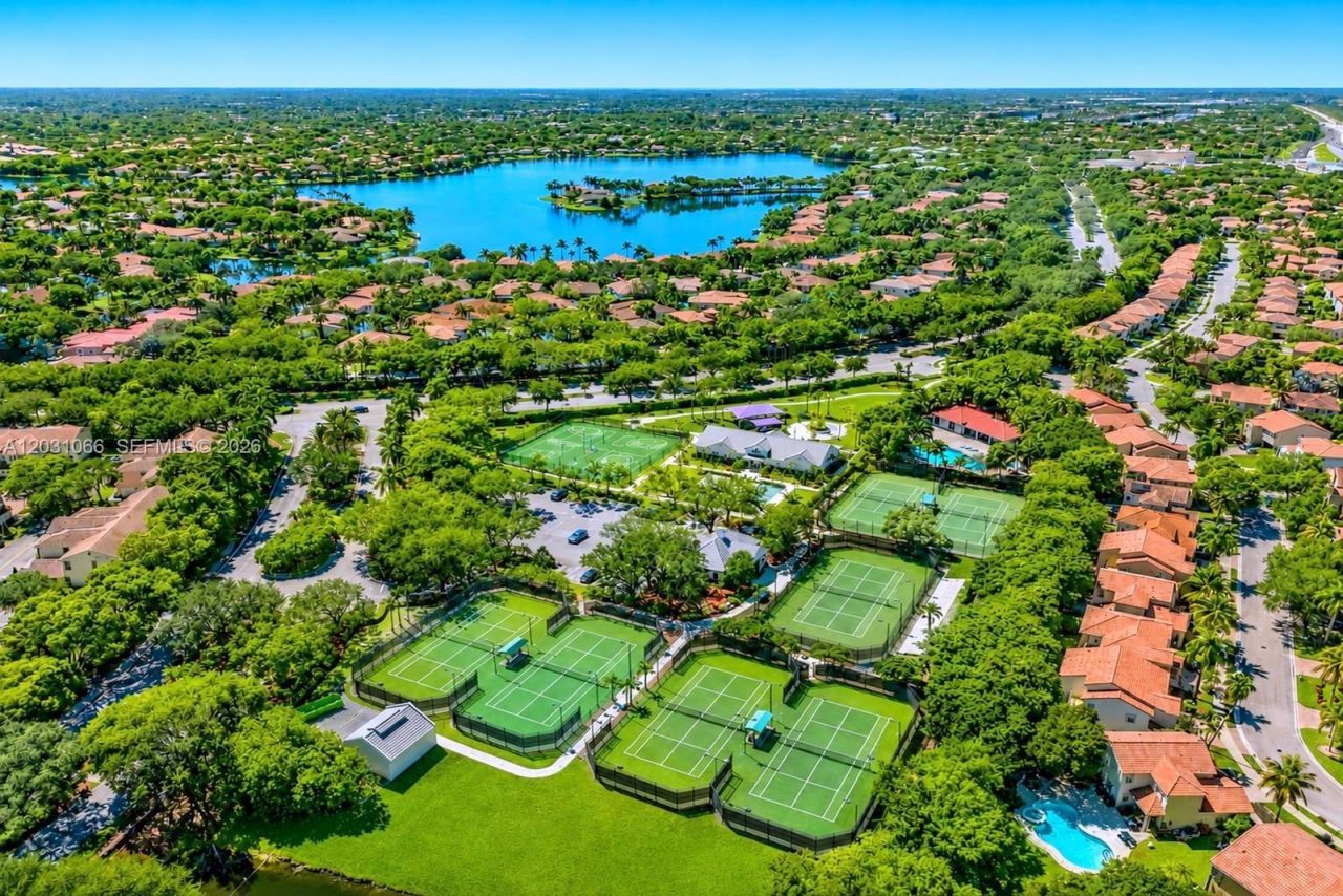 1776 W Eagle Trace Blvd W, Coral Springs, FL 33071 Photo