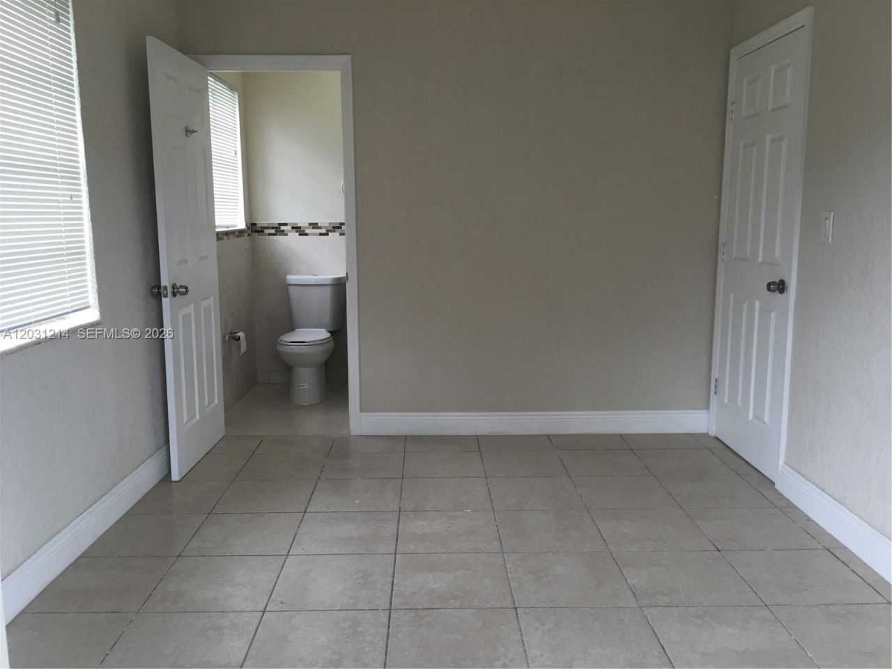 1594 NE 155th Ter , North Miami Beach, FL 33162 Photo