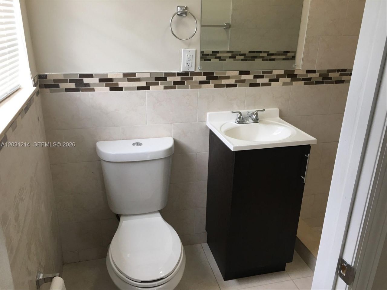 1594 NE 155th Ter , North Miami Beach, FL 33162 Photo