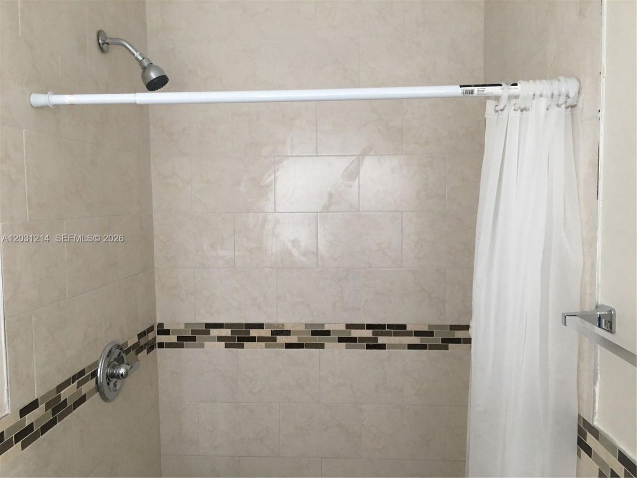 1594 NE 155th Ter , North Miami Beach, FL 33162 Photo