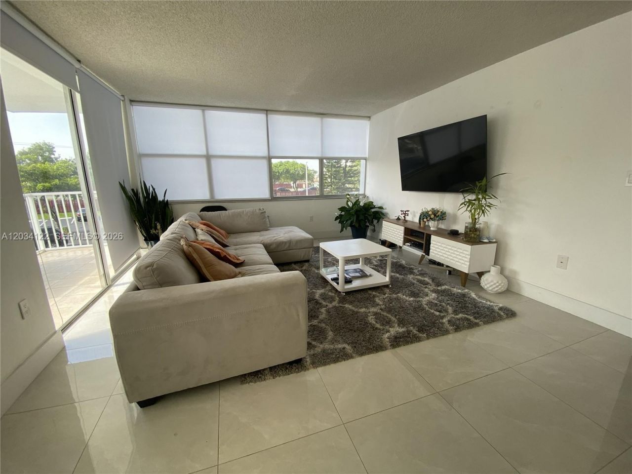 1200 NE Miami Gardens Dr , Unit 206W, Miami, FL 33179 Photo