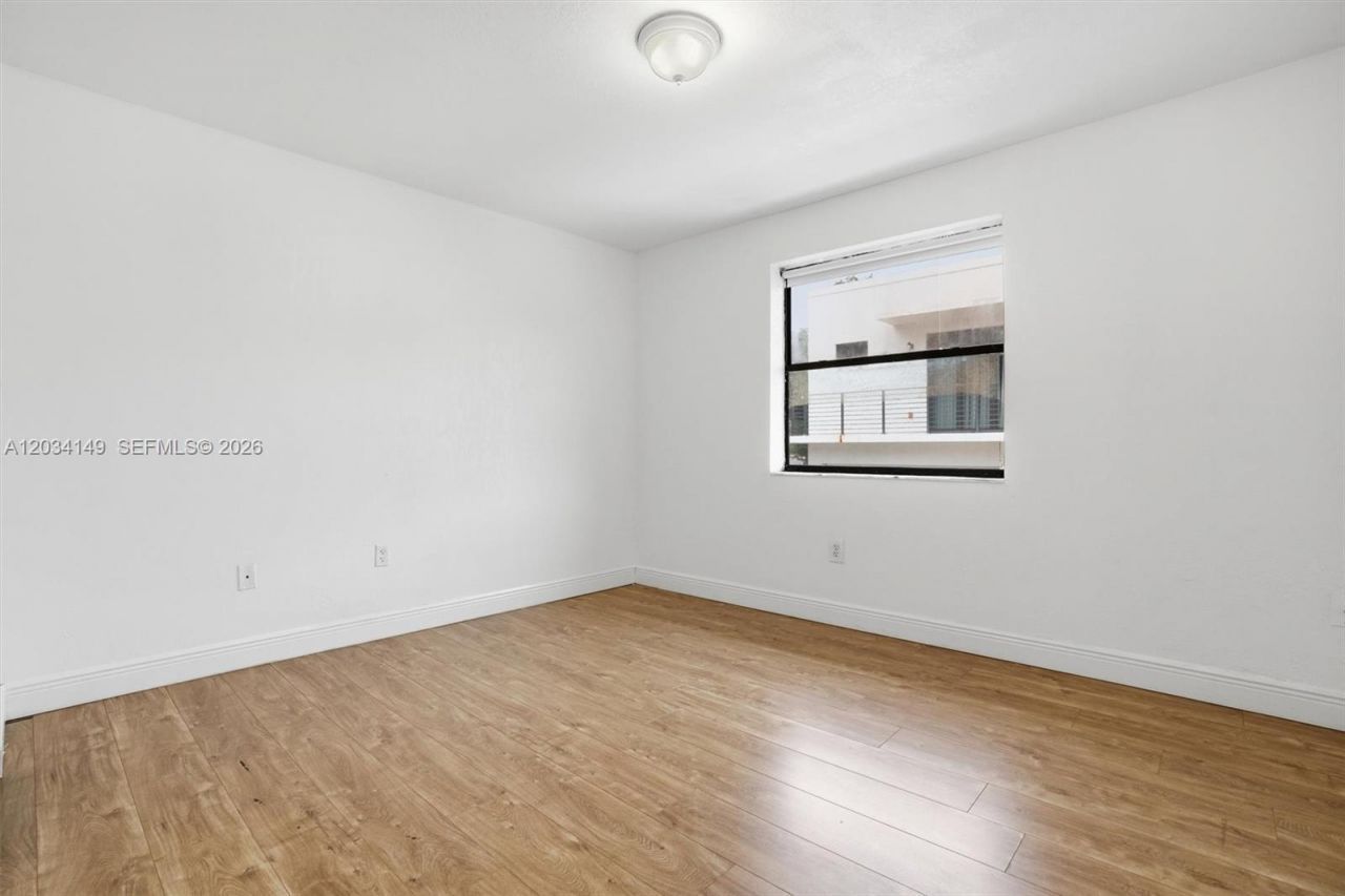1389 NW 31st Ave , Unit 1389-B, Miami, FL 33125 Photo