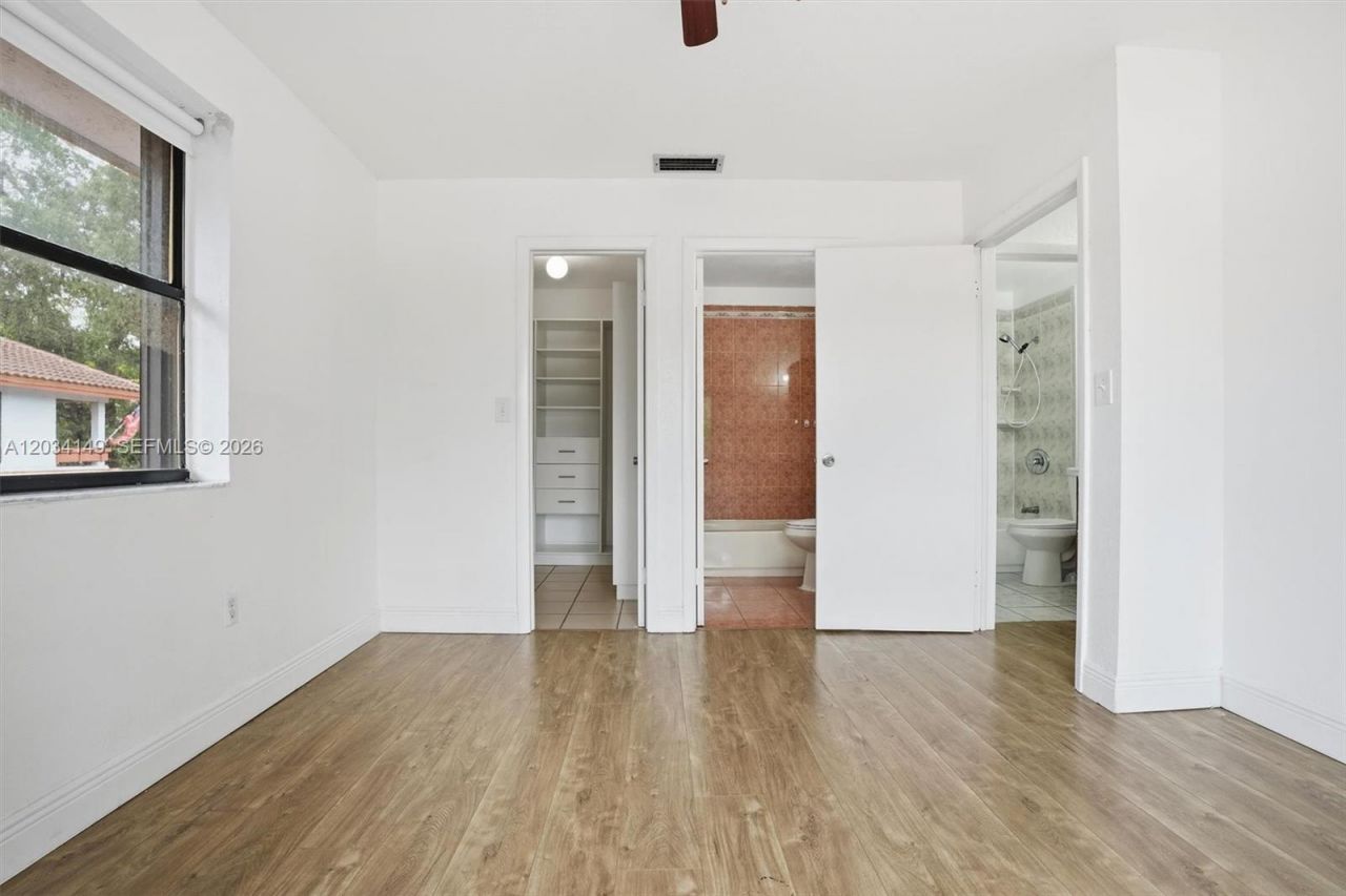 1389 NW 31st Ave , Unit 1389-B, Miami, FL 33125 Photo