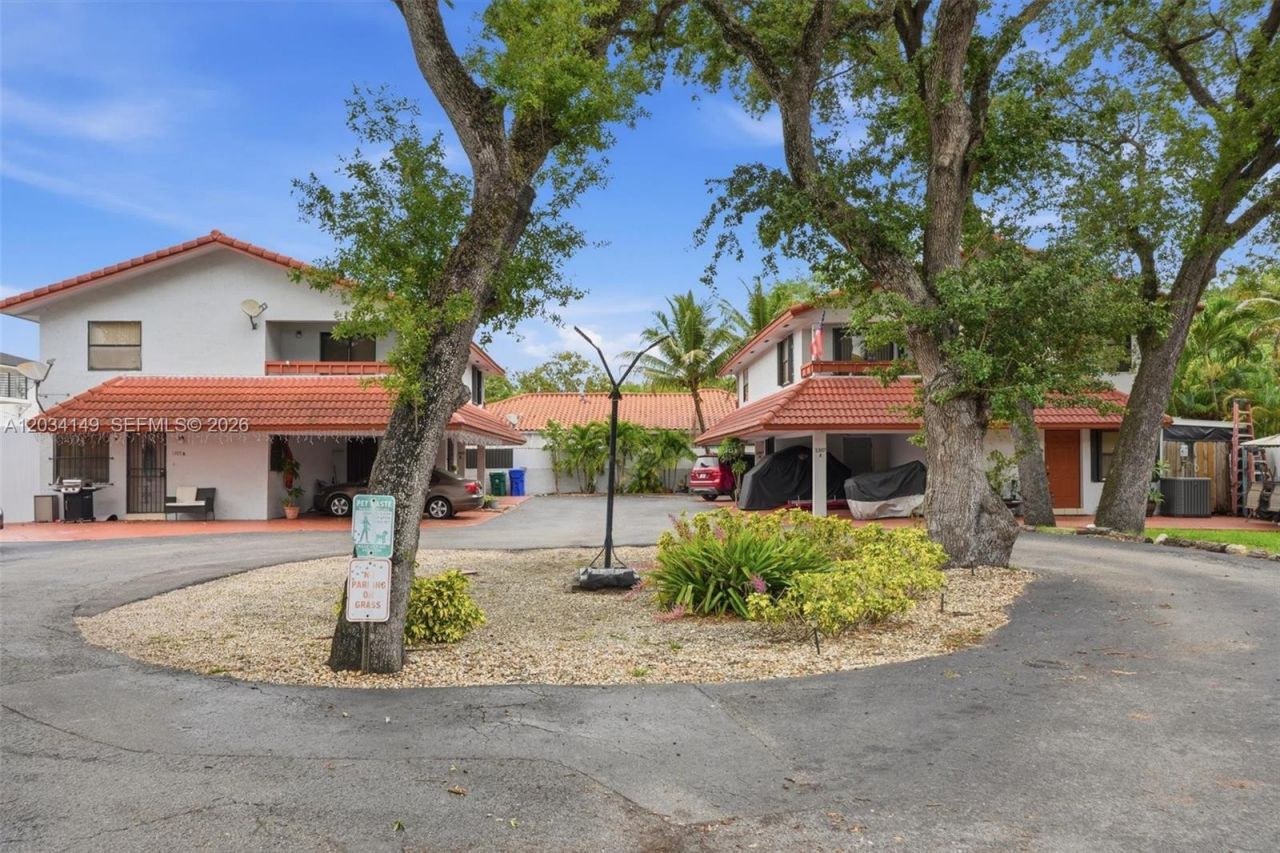 1389 NW 31st Ave , Unit 1389-B, Miami, FL 33125 Photo