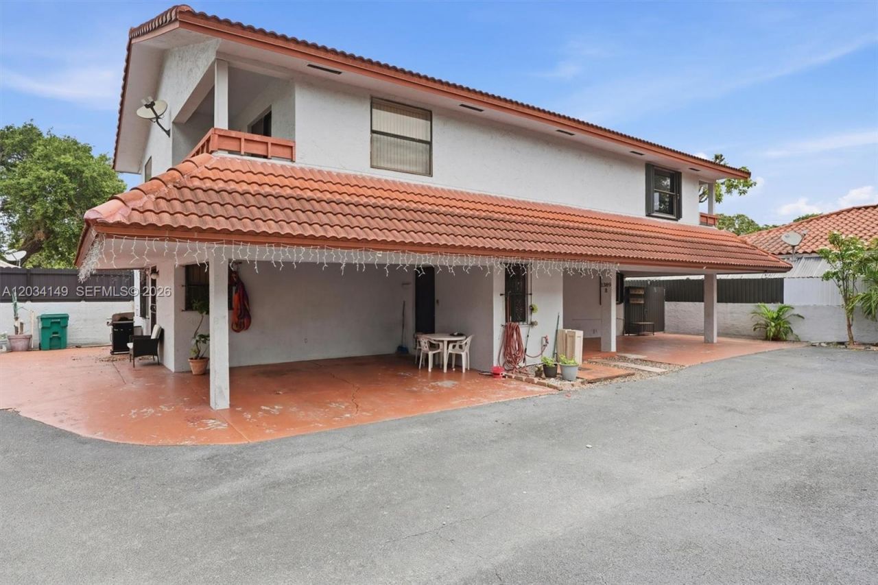 1389 NW 31st Ave , Unit 1389-B, Miami, FL 33125 Photo