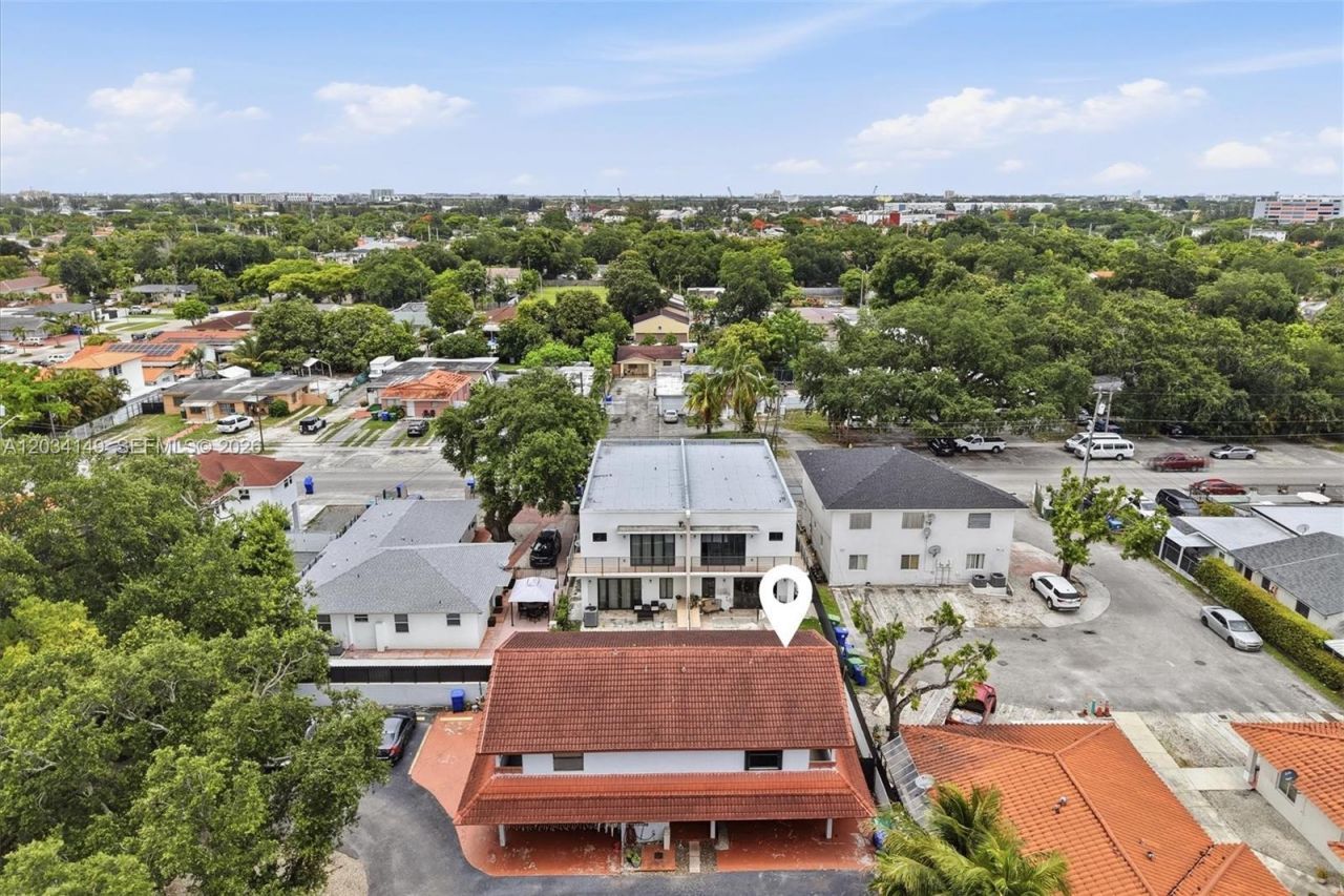 1389 NW 31st Ave , Unit 1389-B, Miami, FL 33125 Photo