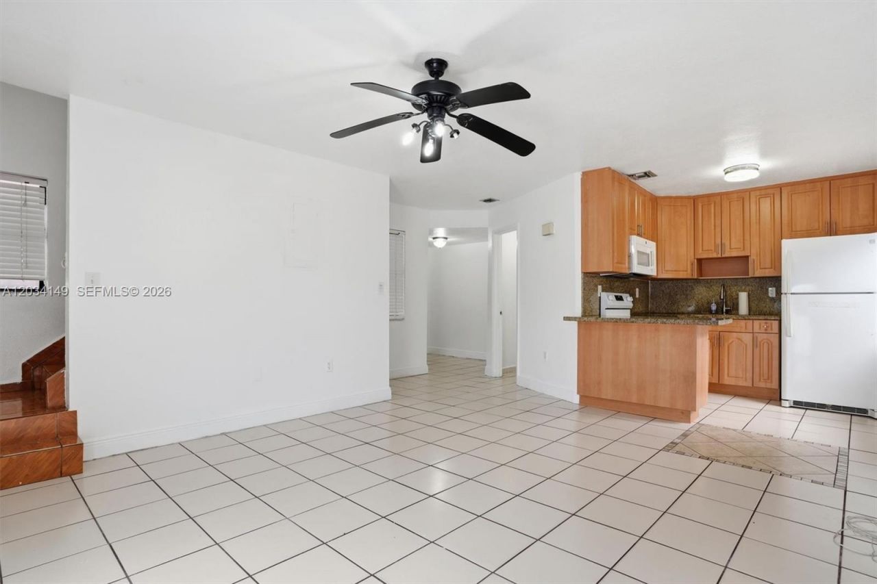 1389 NW 31st Ave , Unit 1389-B, Miami, FL 33125 Photo