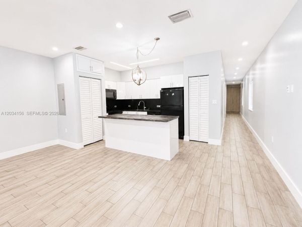 7135 SW 21st St , Unit 1, Miami, FL 33155