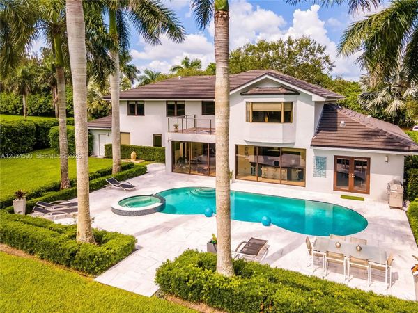 4242 SW 107th Way , Davie, FL 33328