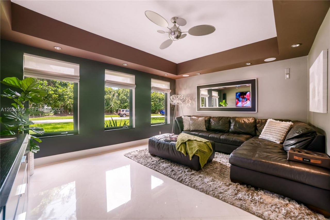 4242 SW 107th Way , Davie, FL 33328 Photo