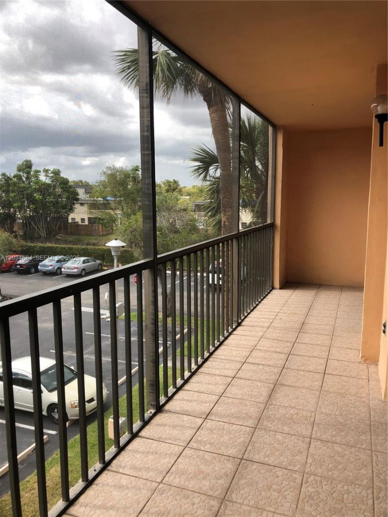 8400 SW 133rd Ave Rd , Unit 324, Miami, FL 33183 Photo