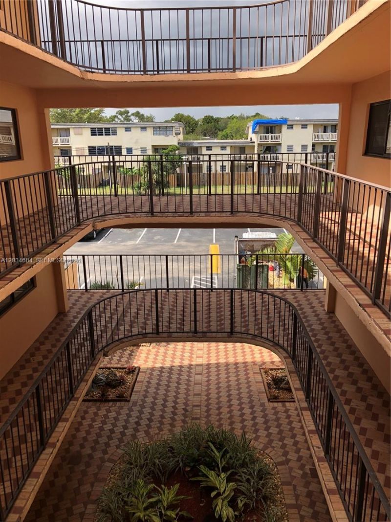 8400 SW 133rd Ave Rd , Unit 324, Miami, FL 33183 Photo