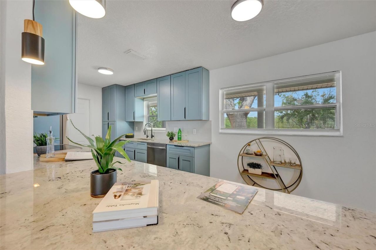 7454 Locust Street Ne, Saint Petersburg, FL 33702 Photo