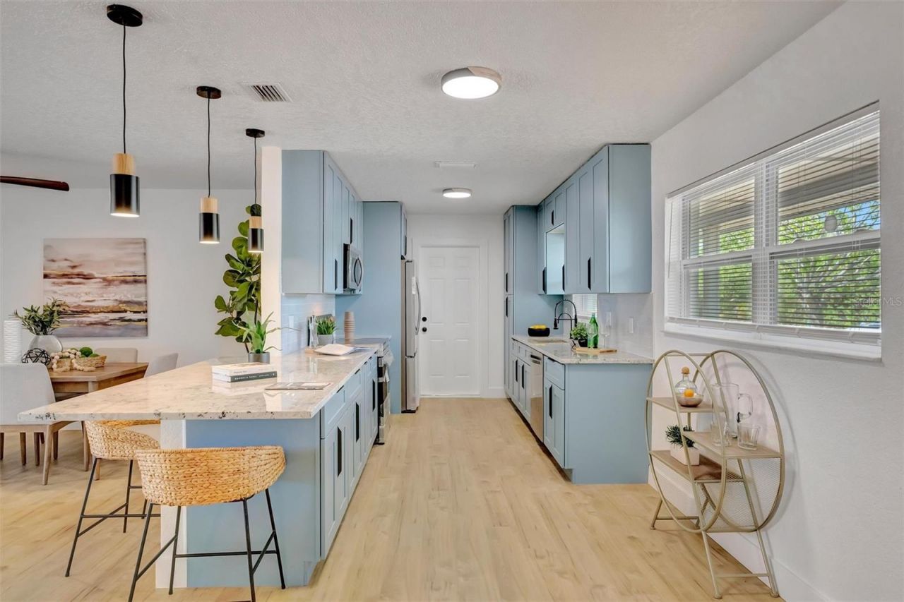 7454 Locust Street Ne, Saint Petersburg, FL 33702 Photo