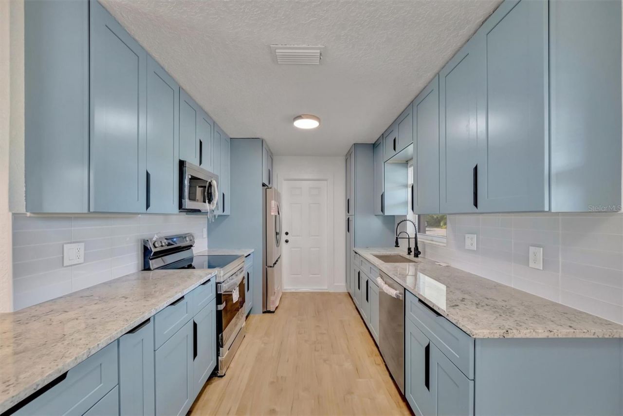 7454 Locust Street Ne, Saint Petersburg, FL 33702 Photo