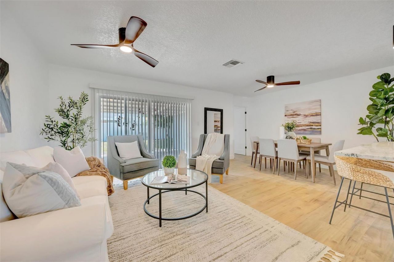 7454 Locust Street Ne, Saint Petersburg, FL 33702 Photo