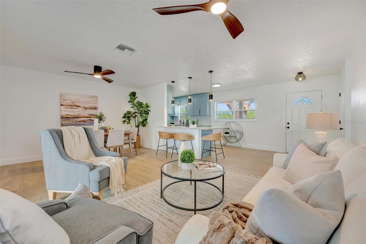7454 Locust Street Ne, Saint Petersburg, FL 33702 Photo