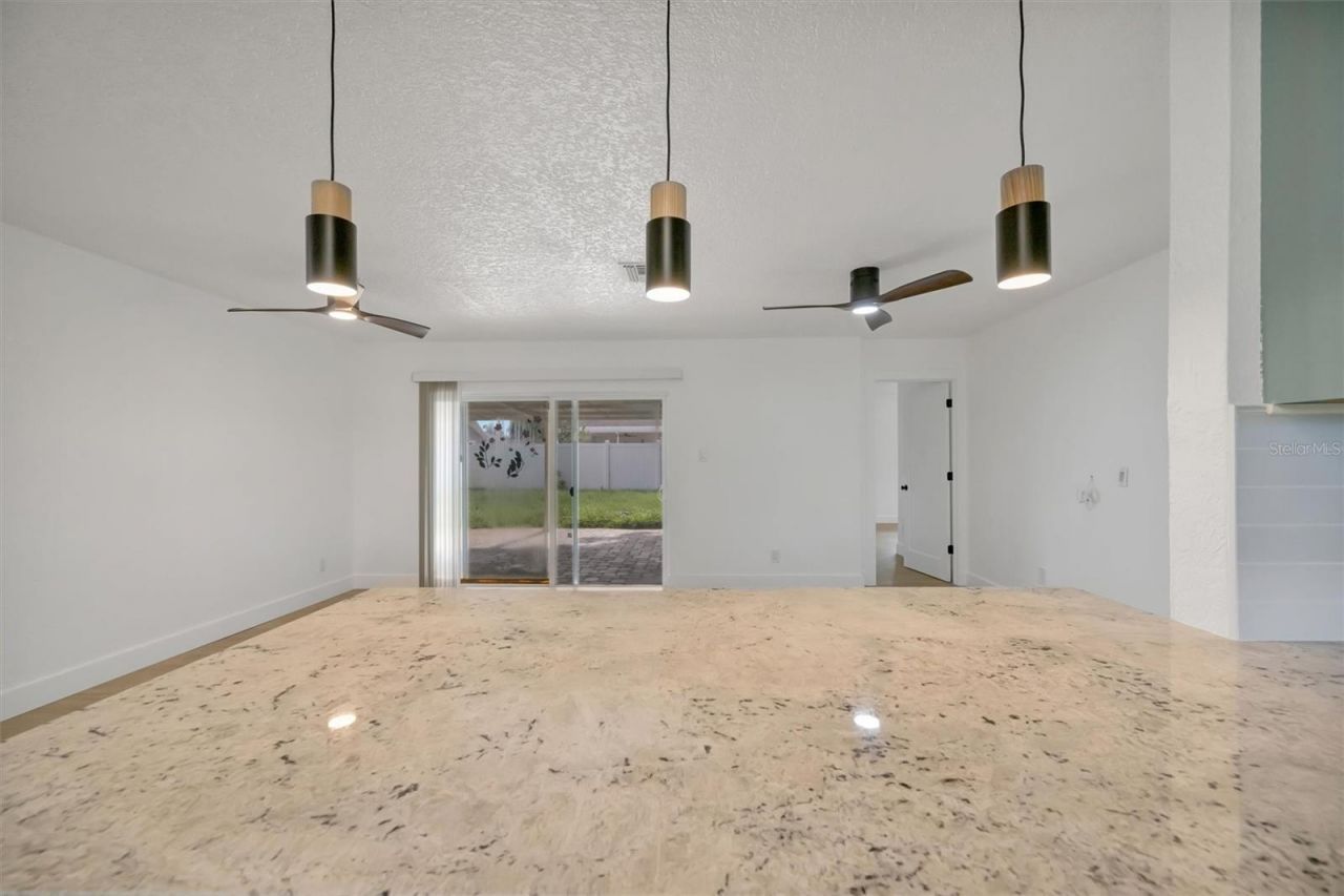 7454 Locust Street Ne, Saint Petersburg, FL 33702 Photo