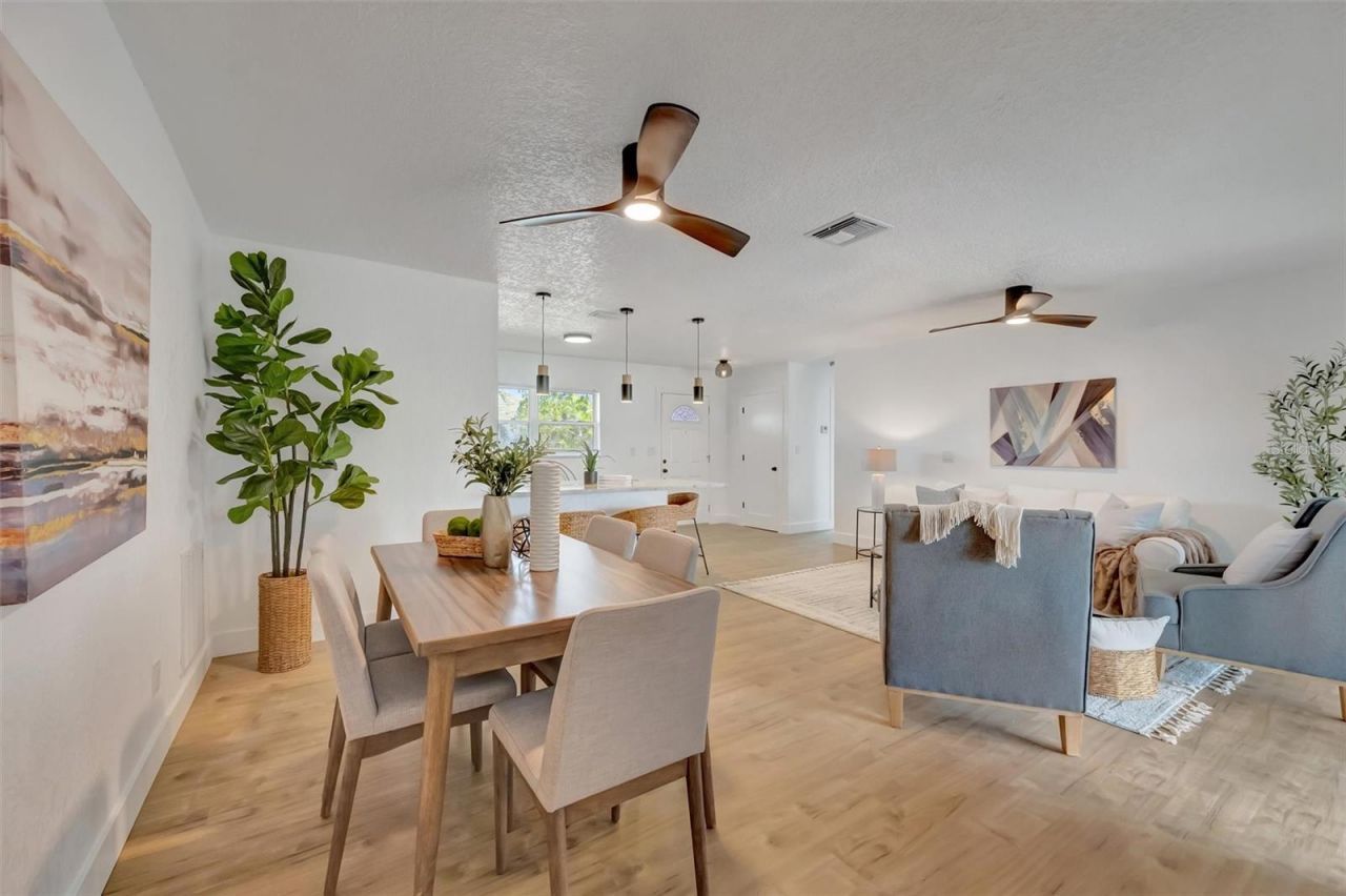7454 Locust Street Ne, Saint Petersburg, FL 33702 Photo