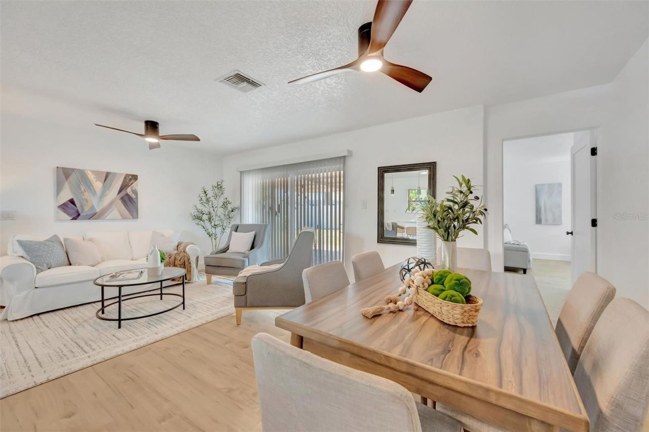7454 Locust Street Ne, Saint Petersburg, FL 33702 Photo