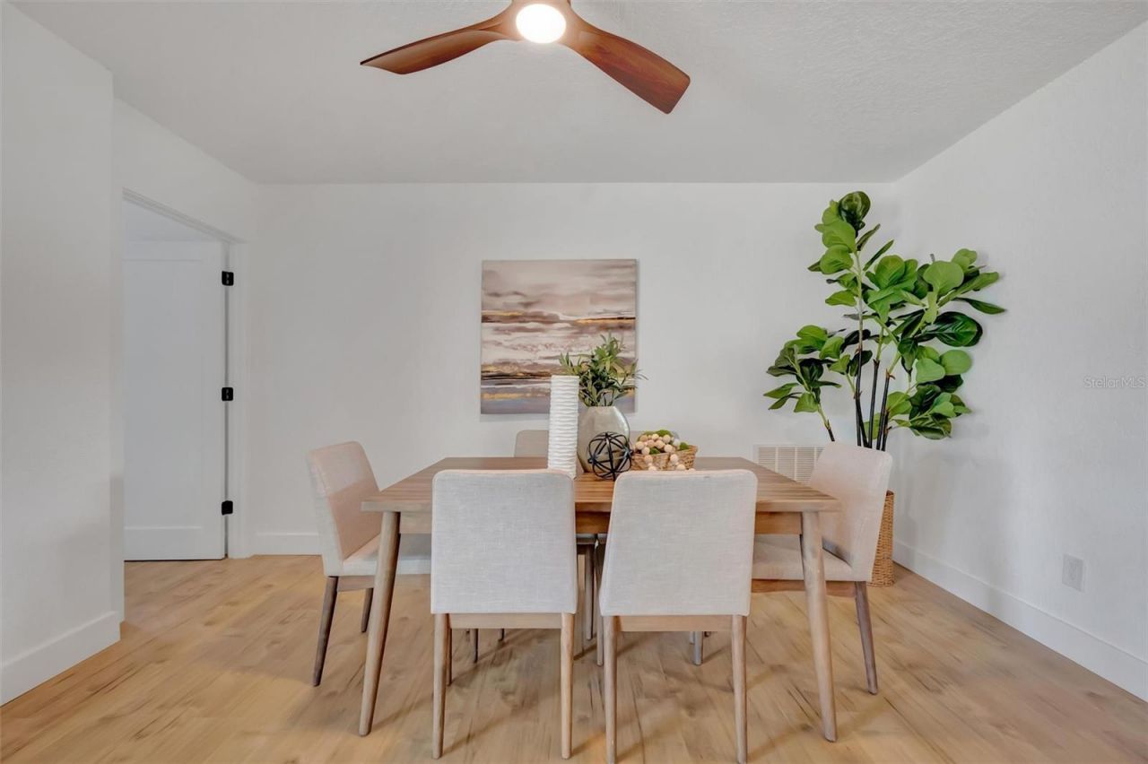 7454 Locust Street Ne, Saint Petersburg, FL 33702 Photo