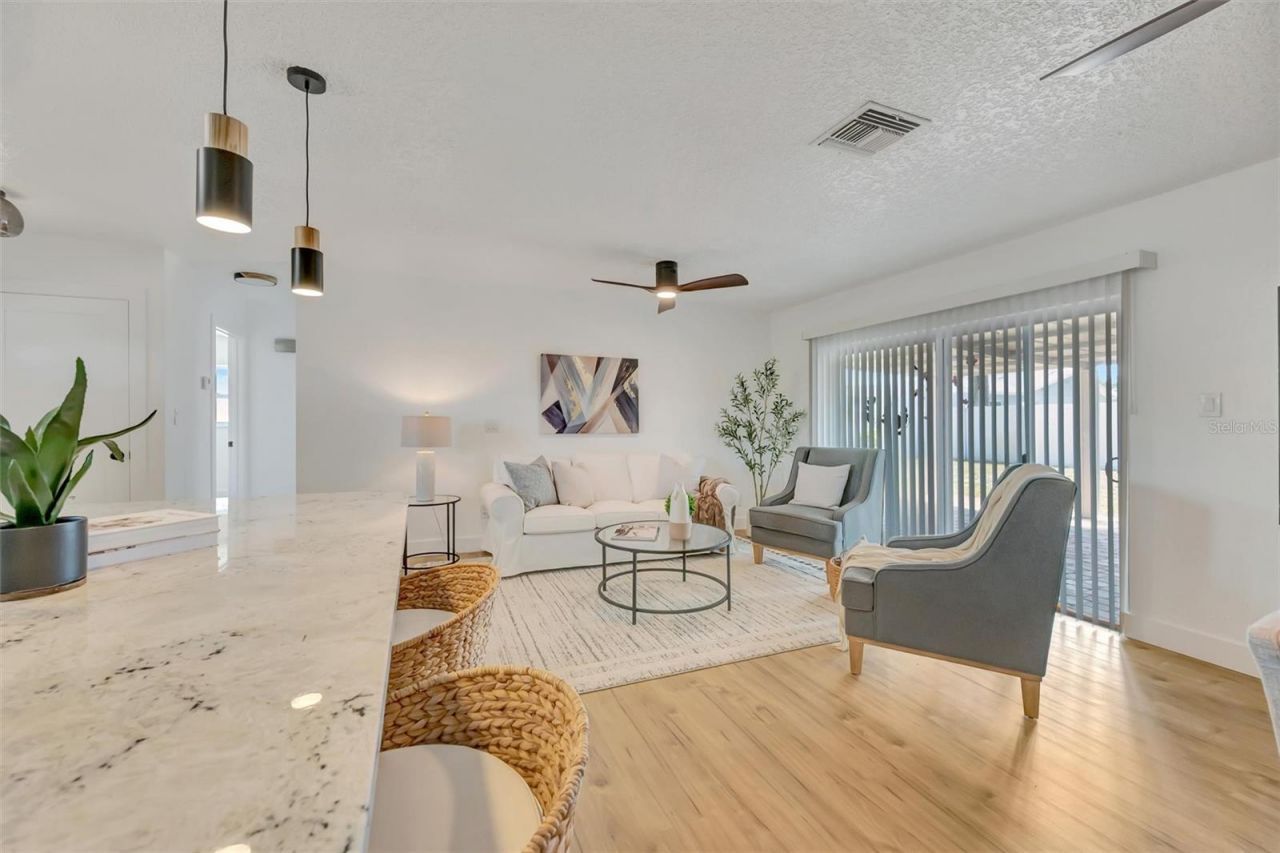 7454 Locust Street Ne, Saint Petersburg, FL 33702 Photo