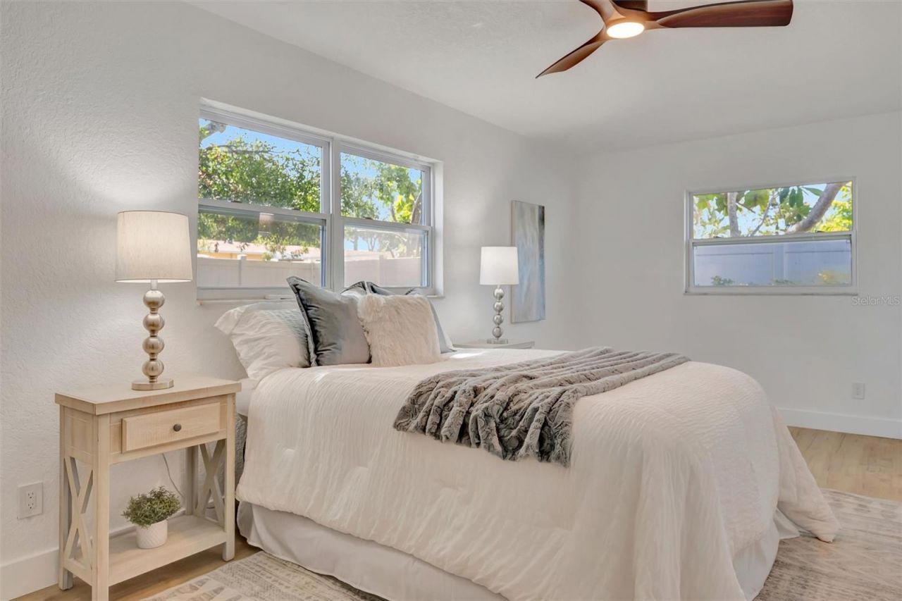 7454 Locust Street Ne, Saint Petersburg, FL 33702 Photo