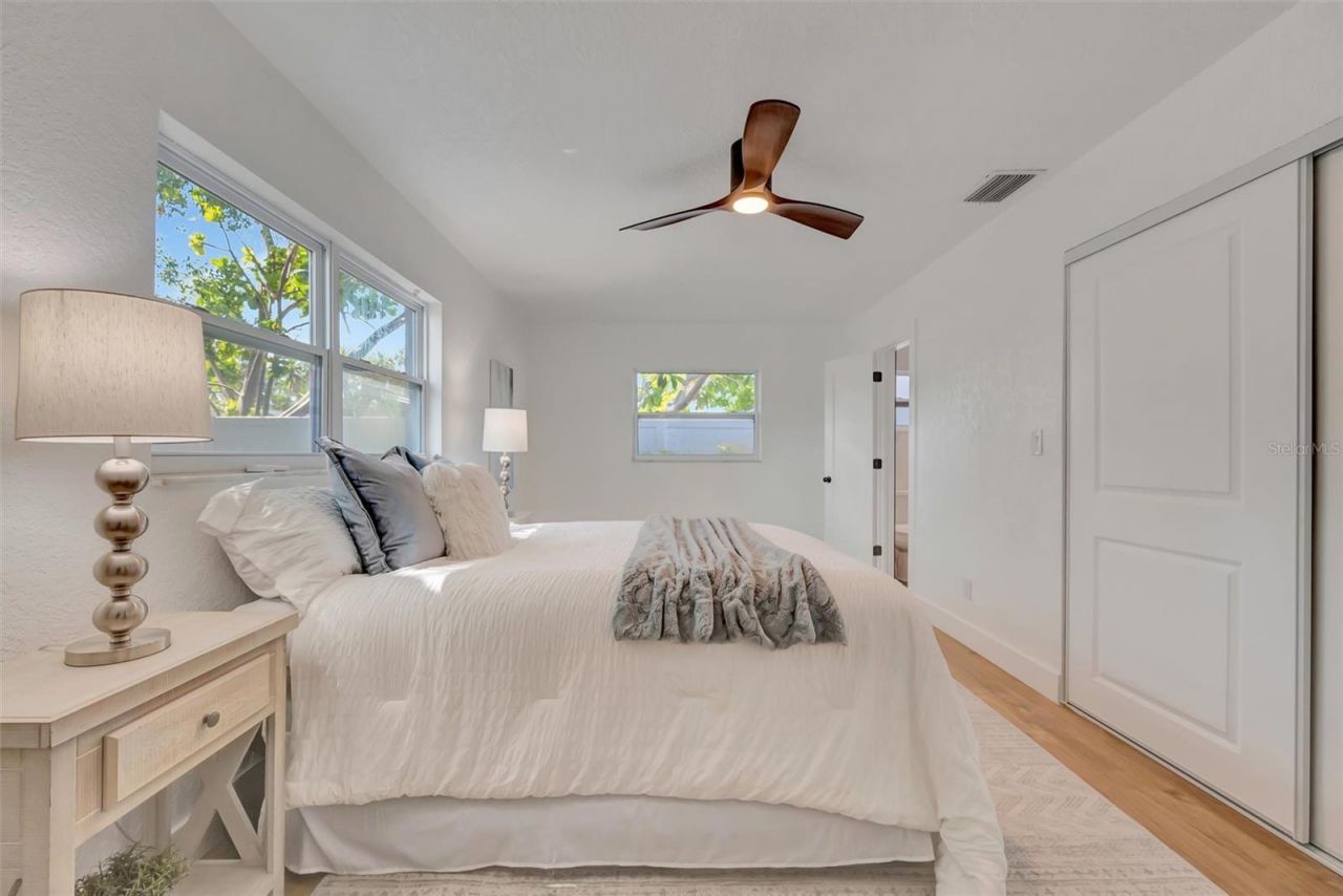 7454 Locust Street Ne, Saint Petersburg, FL 33702 Photo