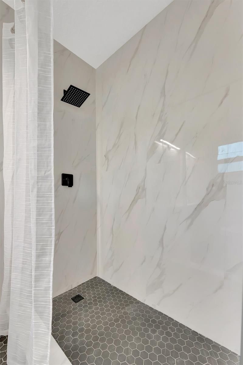 7454 Locust Street Ne, Saint Petersburg, FL 33702 Photo
